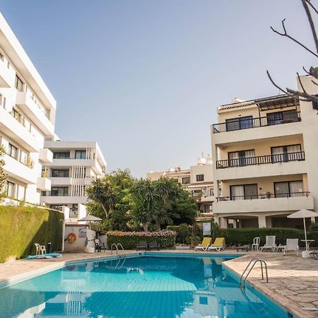 One Bedroom Apartment In Paphos In Good Location 외부 사진