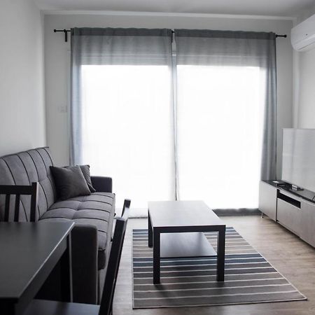 One Bedroom Apartment In Paphos In Good Location 외부 사진
