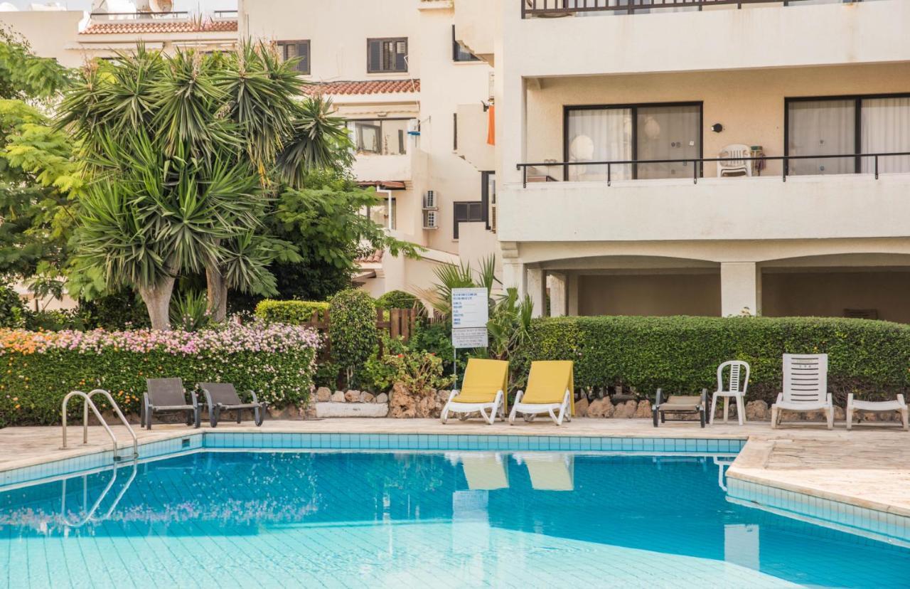 One Bedroom Apartment In Paphos In Good Location 외부 사진
