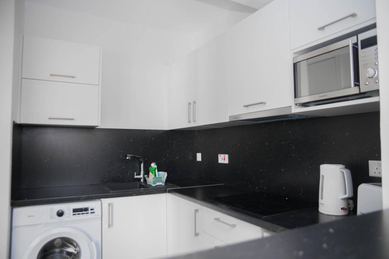 One Bedroom Apartment In Paphos In Good Location 외부 사진